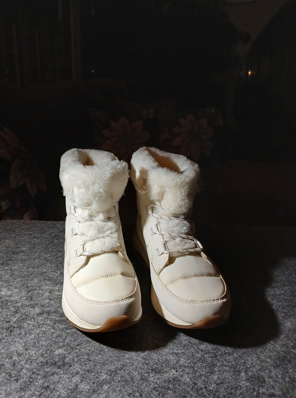 Women's Cream White Faux-Fur Winter Boots